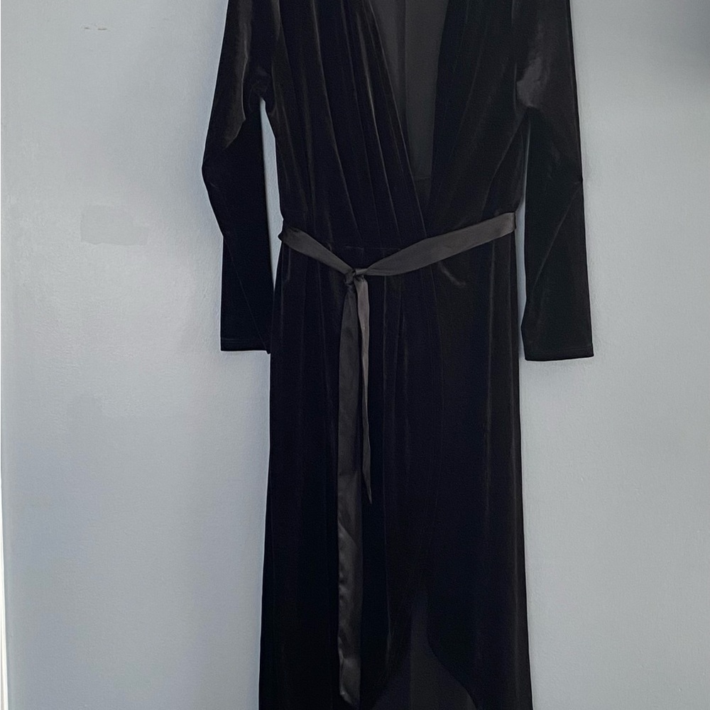 Eloquii Women’s Black Velvet Formal Wrap Long Sleeve Dress SZ 18.
